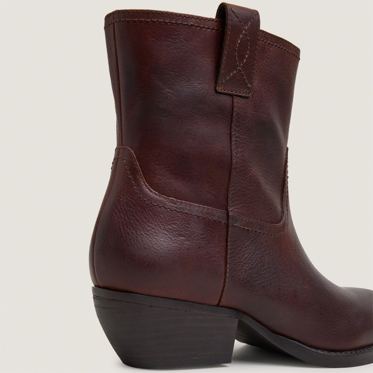 Round-toe ankle boots with block heels in brown grained leather | TERRA