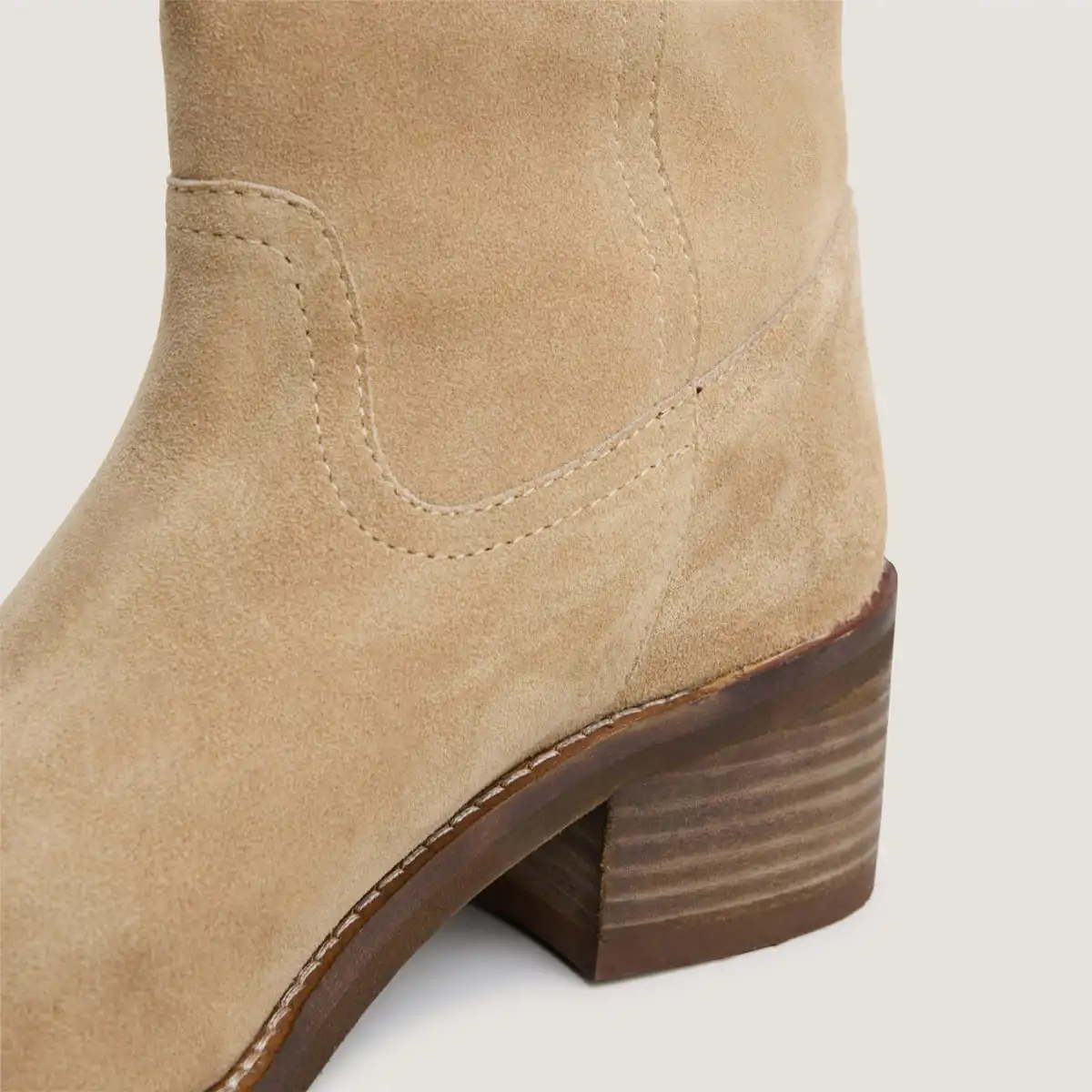 Low-heeled low boots with round toe in beige split leather | PEGASUS