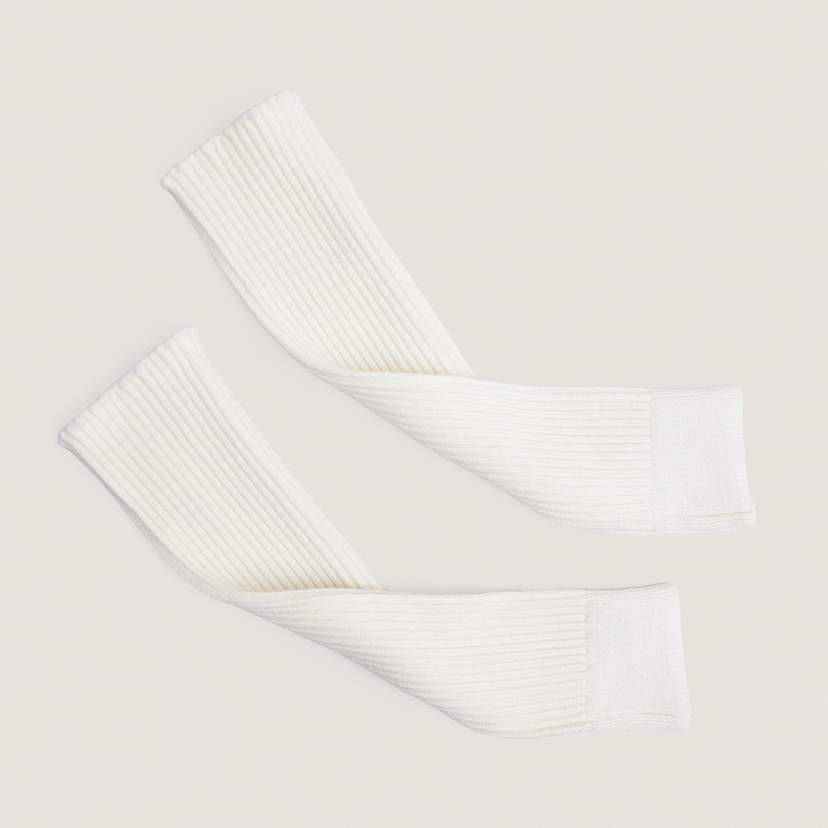Ribbed leg warmers in cream textile | FINESSE
