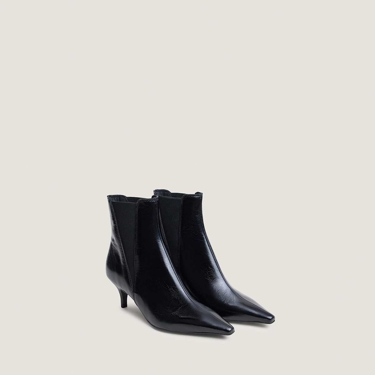 Pointed-toe stiletto-heel ankle boots in black aged leather | BORGIA