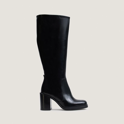 Boots with overflowing heels black