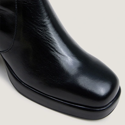 Platform boots black