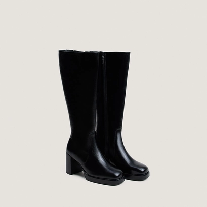 Platform boots black