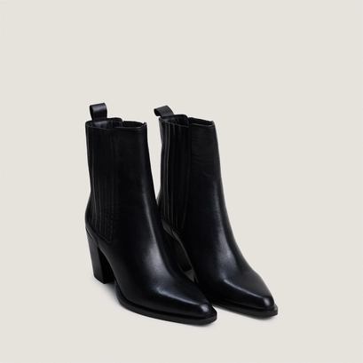 Heeled and gathered ankle boots black