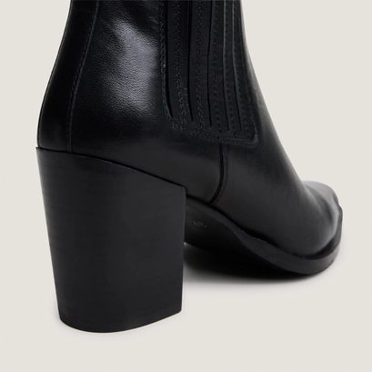 Heeled and gathered ankle boots black
