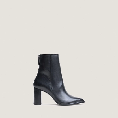Back-zip ankle boots black