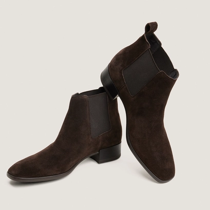 Low boots with elastic and flat heels dark brown