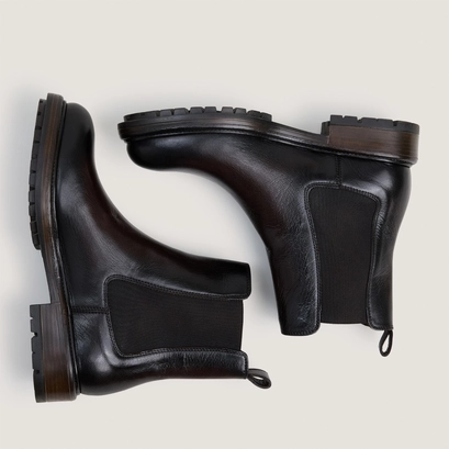 Low boots with elastic and lug soles dark brown
