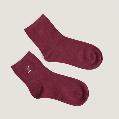 Monogram heart ankle socks burgundy