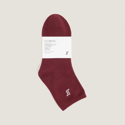 Monogram heart ankle socks burgundy