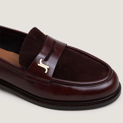 Round-toe monogram loafers brown