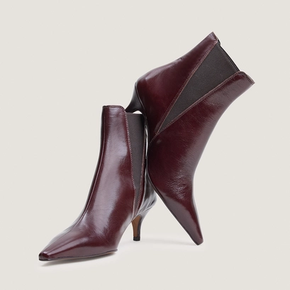 Pointed-toe stiletto-heel ankle boots in chocolate aged leather | borgia