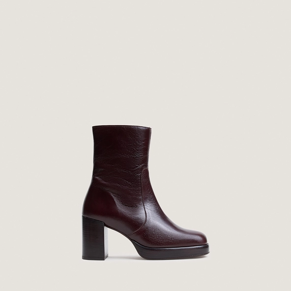 Platform ankle boots with square toes in chocolate aged leather | BOOM
