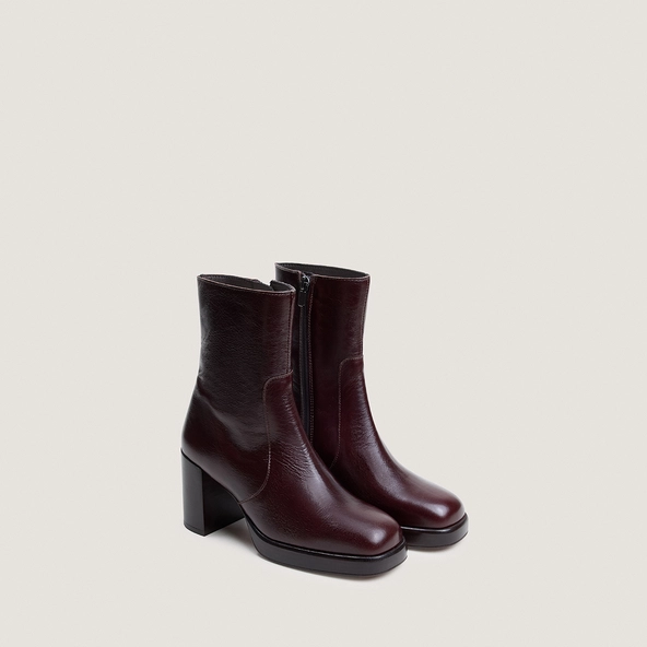 Platform ankle boots with square toes in chocolate aged leather | BOOM