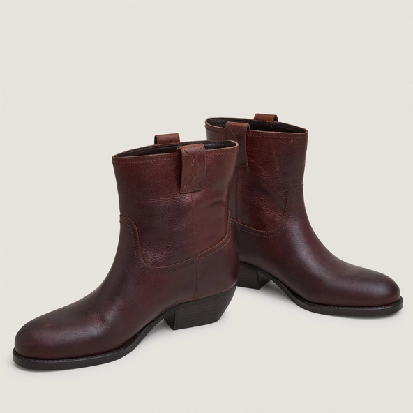 Round-toe ankle boots with block heels in brown grained leather | TERRA
