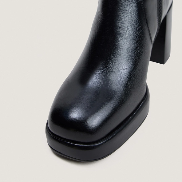 Platform boots in black aged leather calf size M|BAM