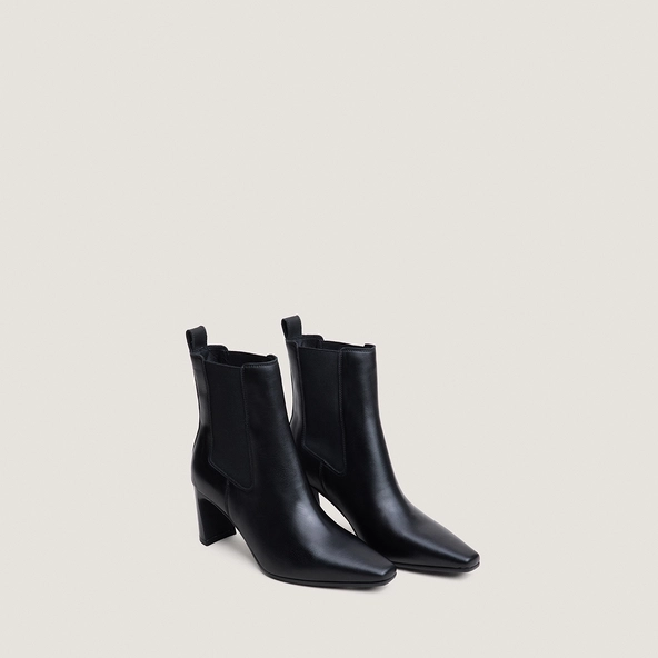 Ankle boots with elastic and square toes in black split leather | PAULA
