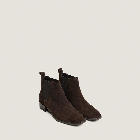 Low boots with elastic and flat heels in dark brown split leather | PHILEANDRE