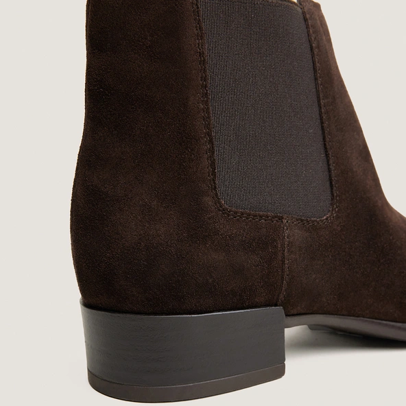 Low boots with elastic and flat heels in dark brown split leather | PHILEANDRE