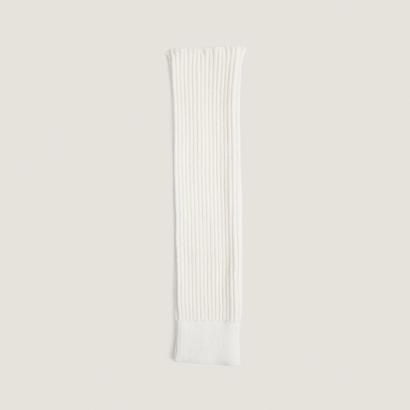 Ribbed leg warmers in cream textile | FINESSE