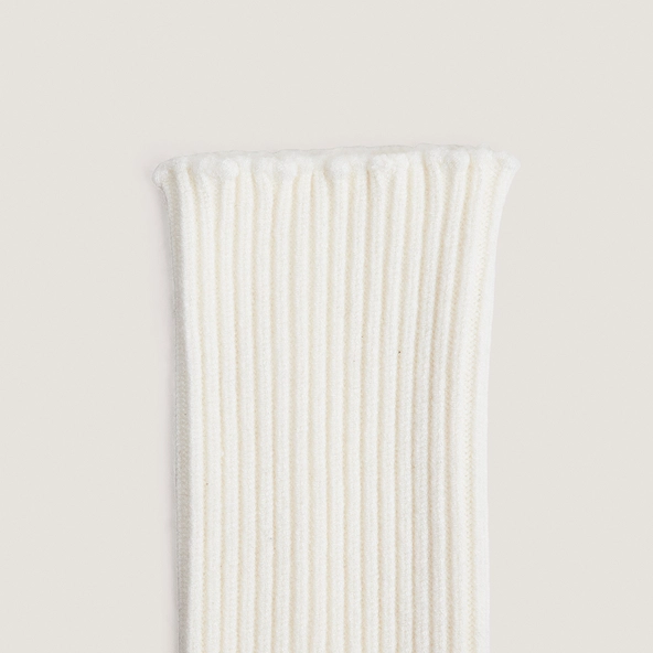 Ribbed leg warmers in cream textile | FINESSE