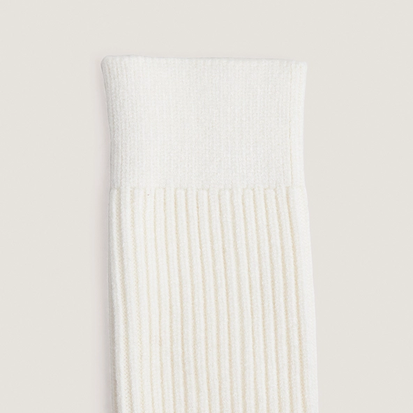 Ribbed leg warmers in cream textile | FINESSE