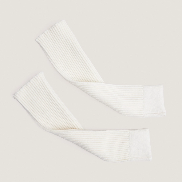 Ribbed leg warmers in cream textile | FINESSE