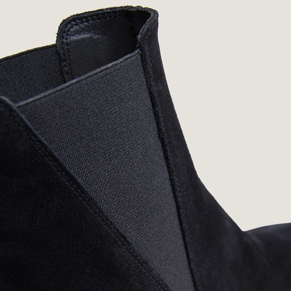 Pointed-toe stiletto-heel ankle boots in black split leather | BORGIA