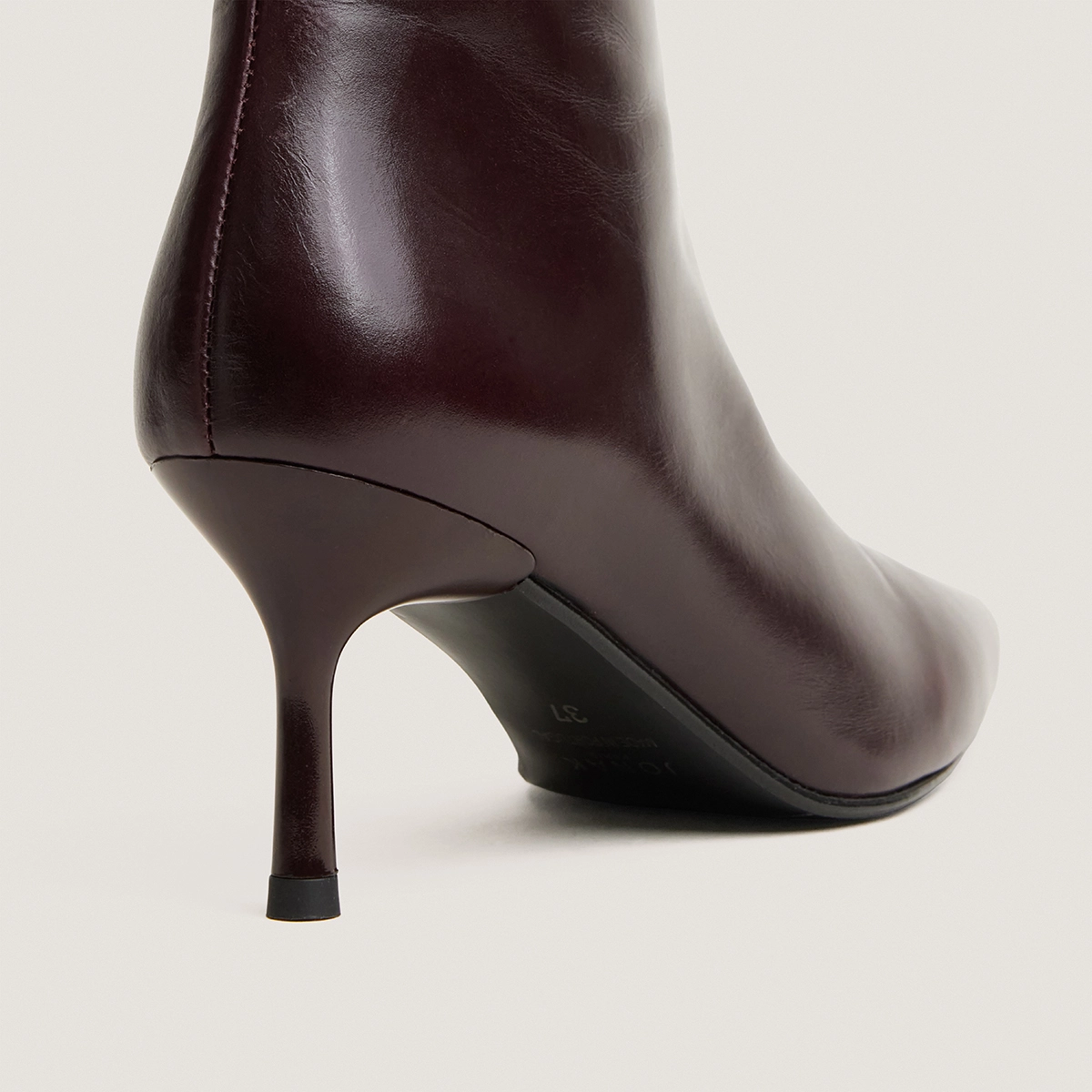 Pointed-toe ankle boots in burgundy leather | DIEM