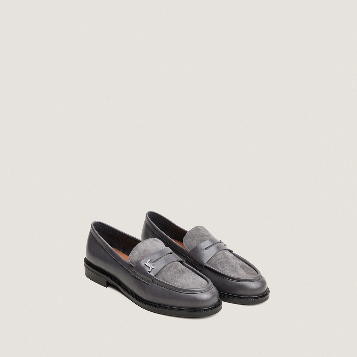 Round-toed loafers with monograms in grey leather and grey suede | DUEDI