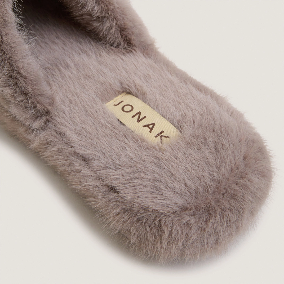 Slippers in grey synthetic fur | JOURNEY