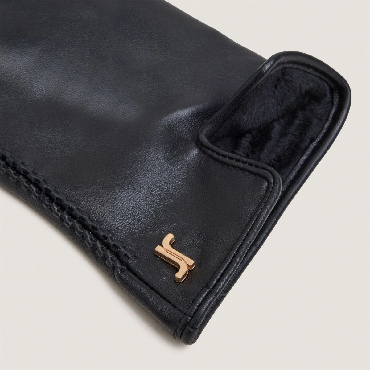 Monogram gloves in black leather | JUPITER