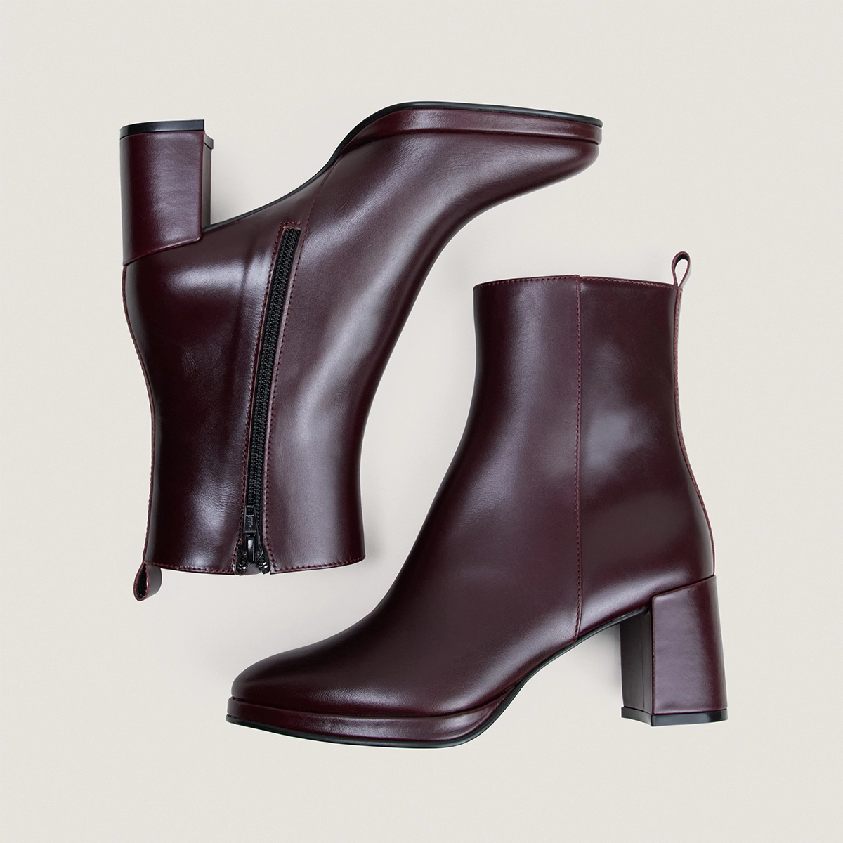 Heeled ankle boots in burgundy leather | DIBRINA