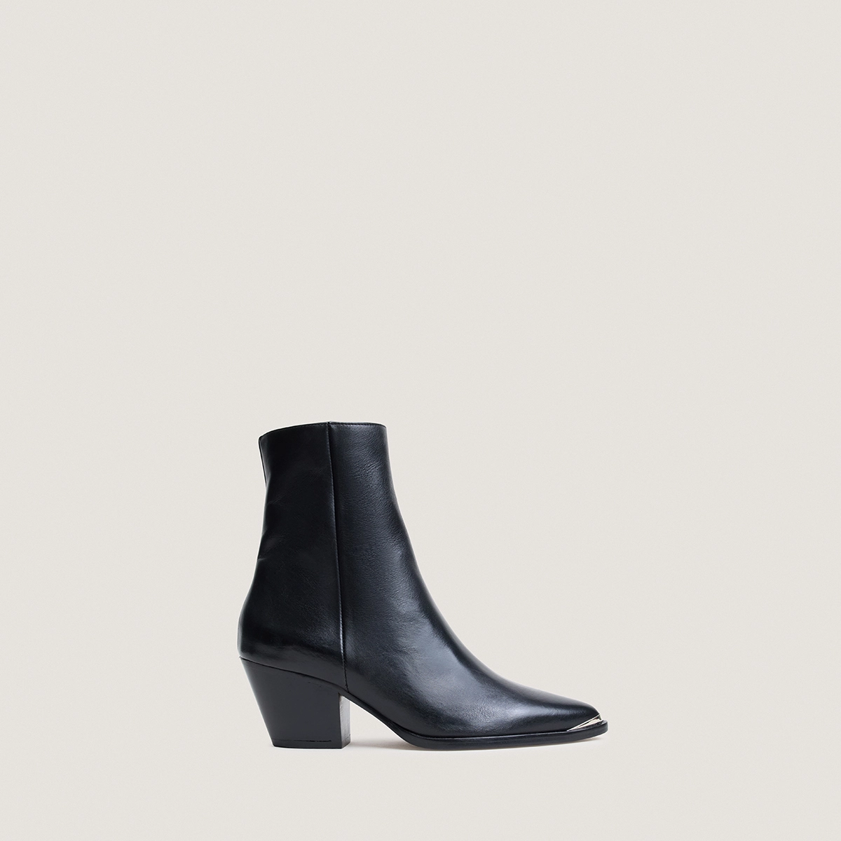 Heeled ankle boots with silver toe caps in black leather | PRUDENCE
