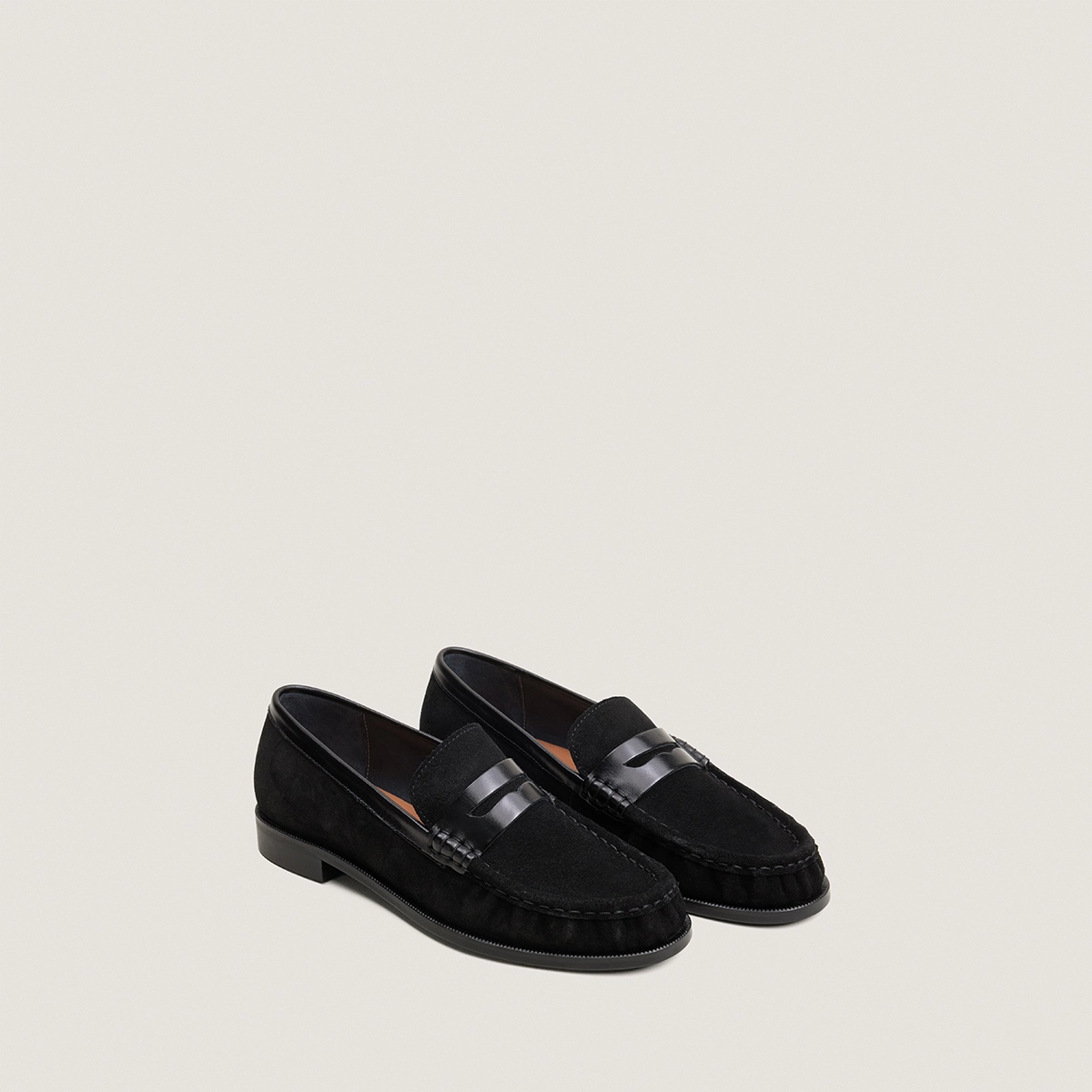 Round-toe loafers in black suede and black leather|DELICE