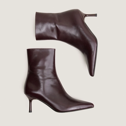 Pointed-toe ankle boots burgundy