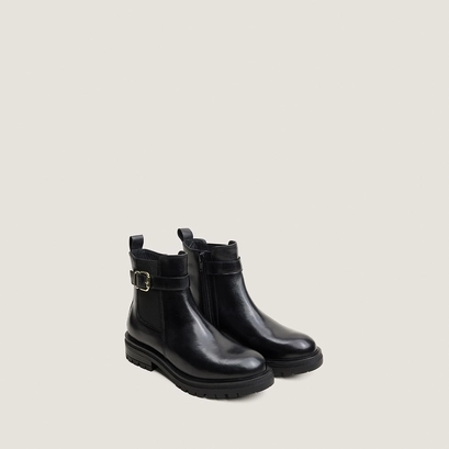 Low boots with buckles and lug soles black