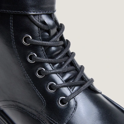 Low boots with buckles and laces black