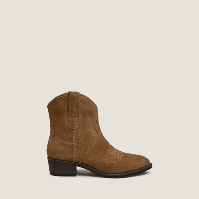 Ankle boots with low heels tobacco