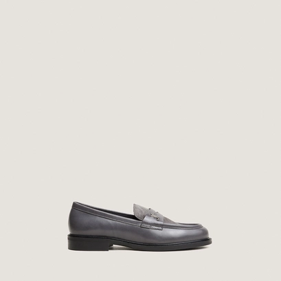 Round-toed loafers with monograms grey