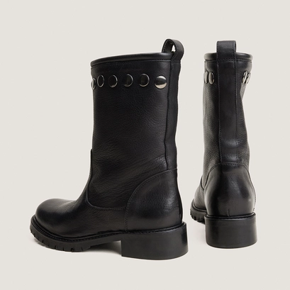 Rivets boots with lug soles black