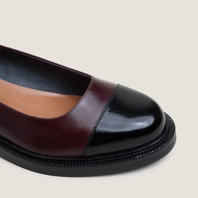Round-toe ballet flats with low heels black / burgundy