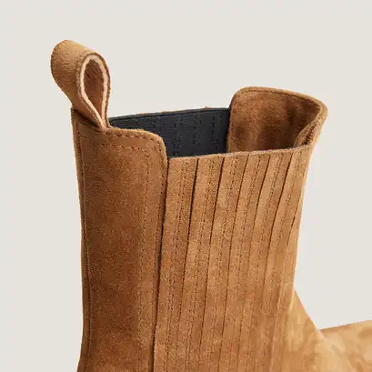Pointed-Toe Chelsea Ankle Boots taupe
