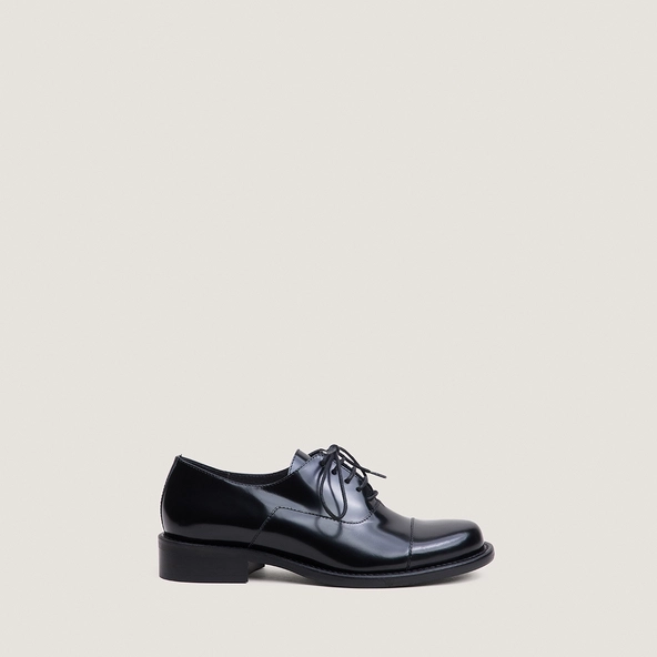 Lace-up round-toe loafers in black patinated leather | DOVEL