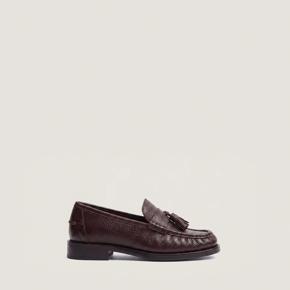 Loafers with tassels in brown grained leather | DUCHETTE