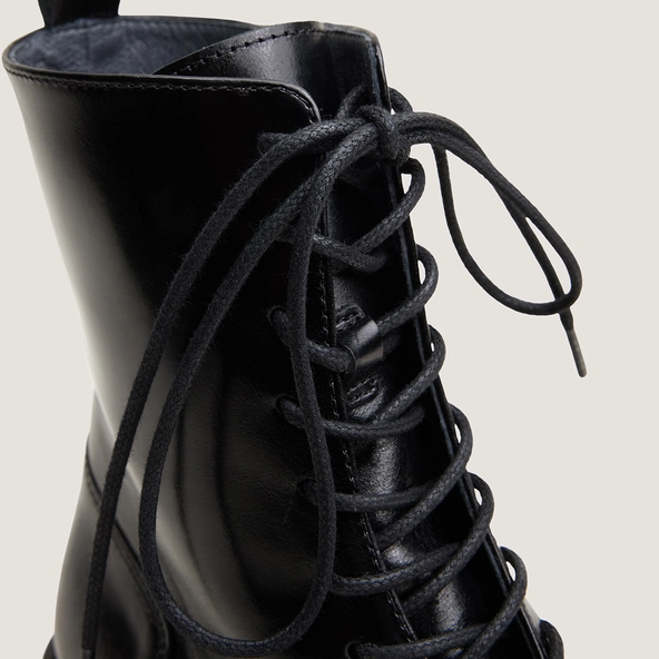 Lace-Up Boots in black leather | DESTON