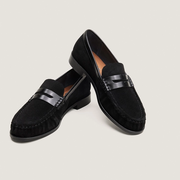 Round-toe loafers in black suede and black leather|DELICE