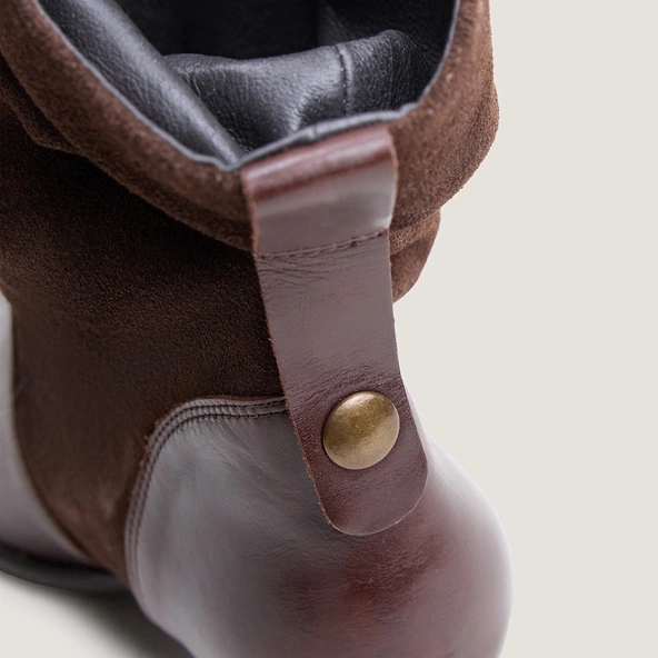 Pointed-toe ankle boots in brown suede and brown leather | PAMPA
