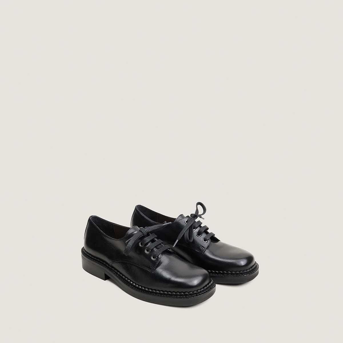 Lace-up derbies in black leather | DIVONE
