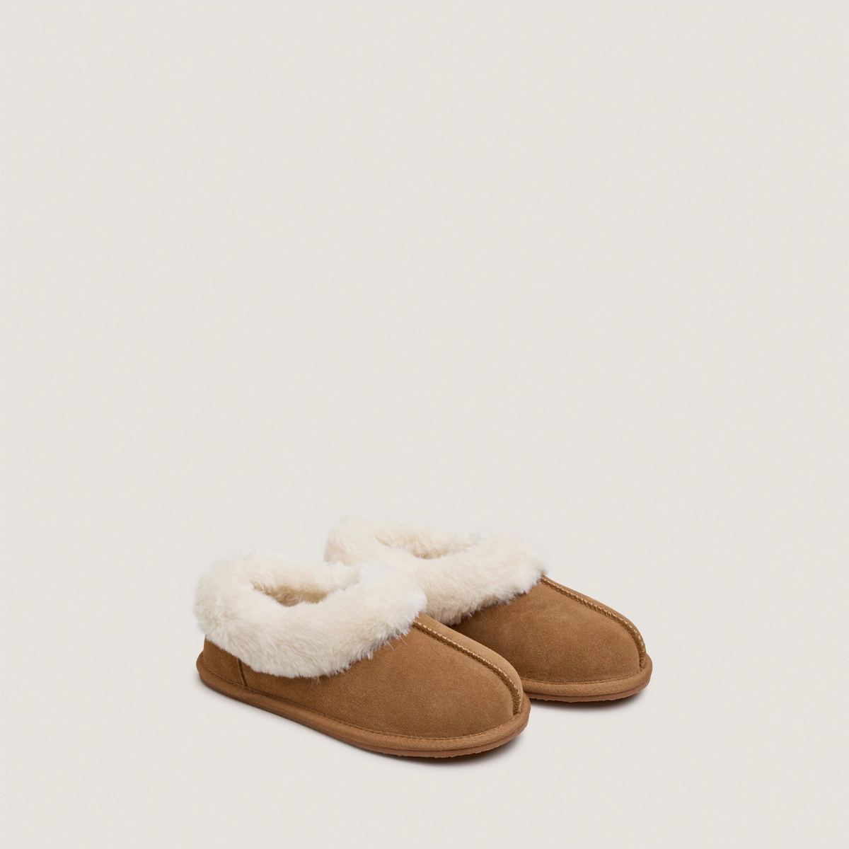 Slippers in hazelnut synthetic fur split leather | JOYEUSE